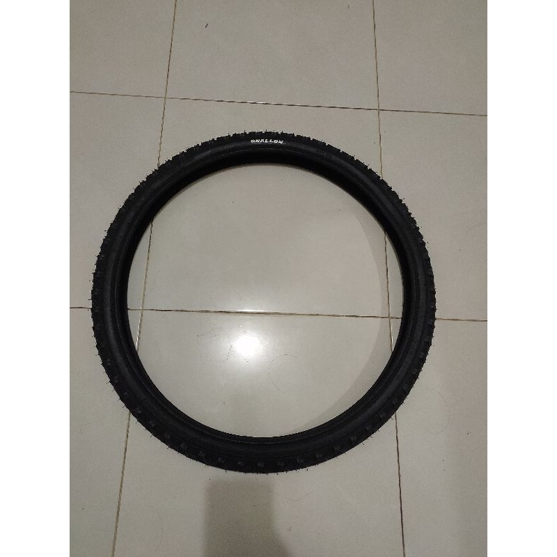 ban luar sepeda kursi roda 22 x 1.75 swallow