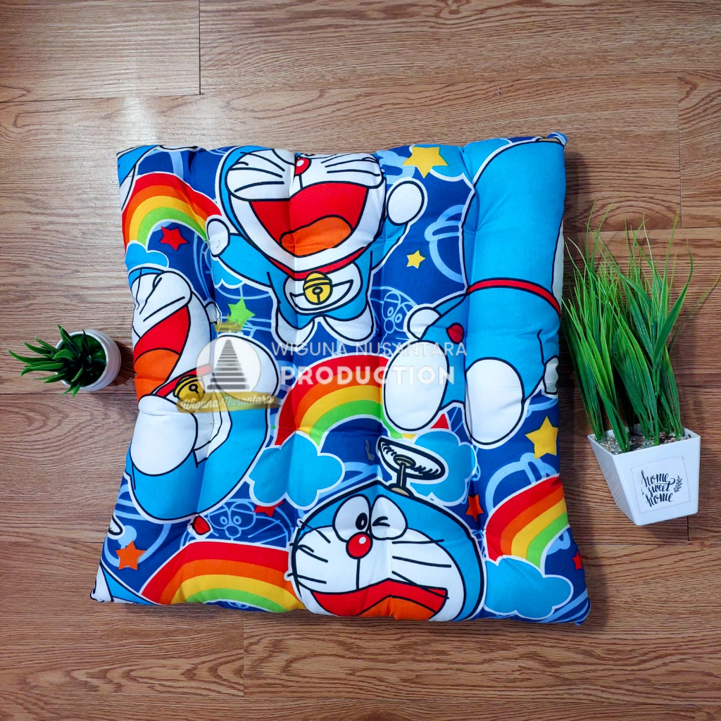 Bantal Duduk Karakter