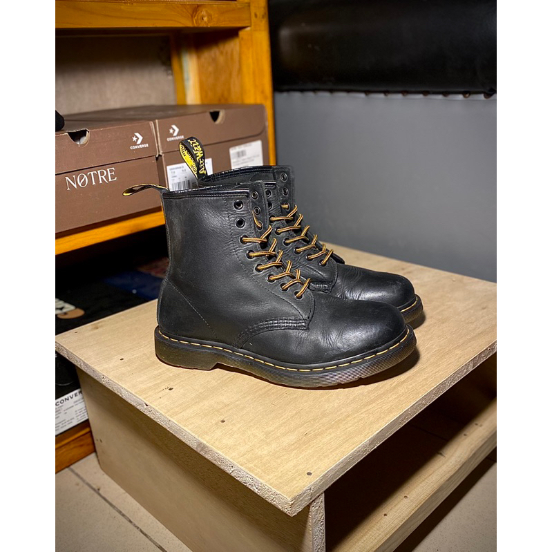 Size 41. Dr martens 1460 black nappa ( docmart dr. martens 1460 1461 101 939 saxon chelsea wingtip brogue adrian tassel leroy jadon black red cherry smooth nappa grizzly vegan 3 6 8 hole pria wanita mens women second original second