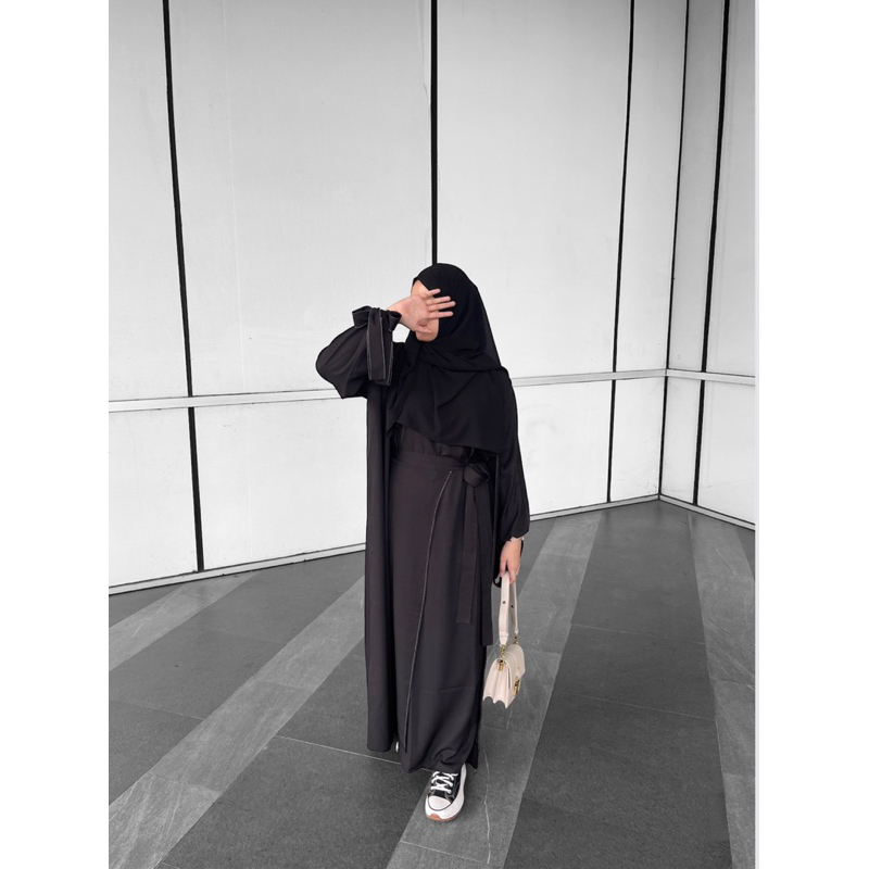 Shireen Abaya