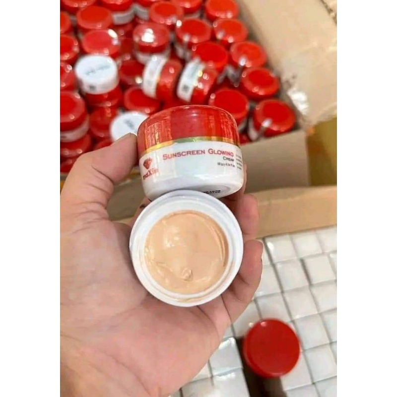 SUNSCREEN GLOWING MAXIE BPOM