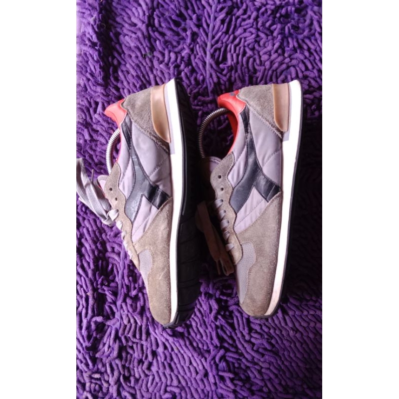 sepatu diadora second 42