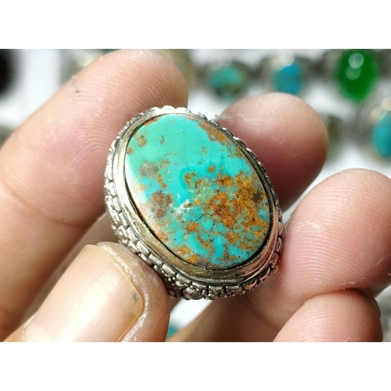 Batu Pirus Persia Serat emas