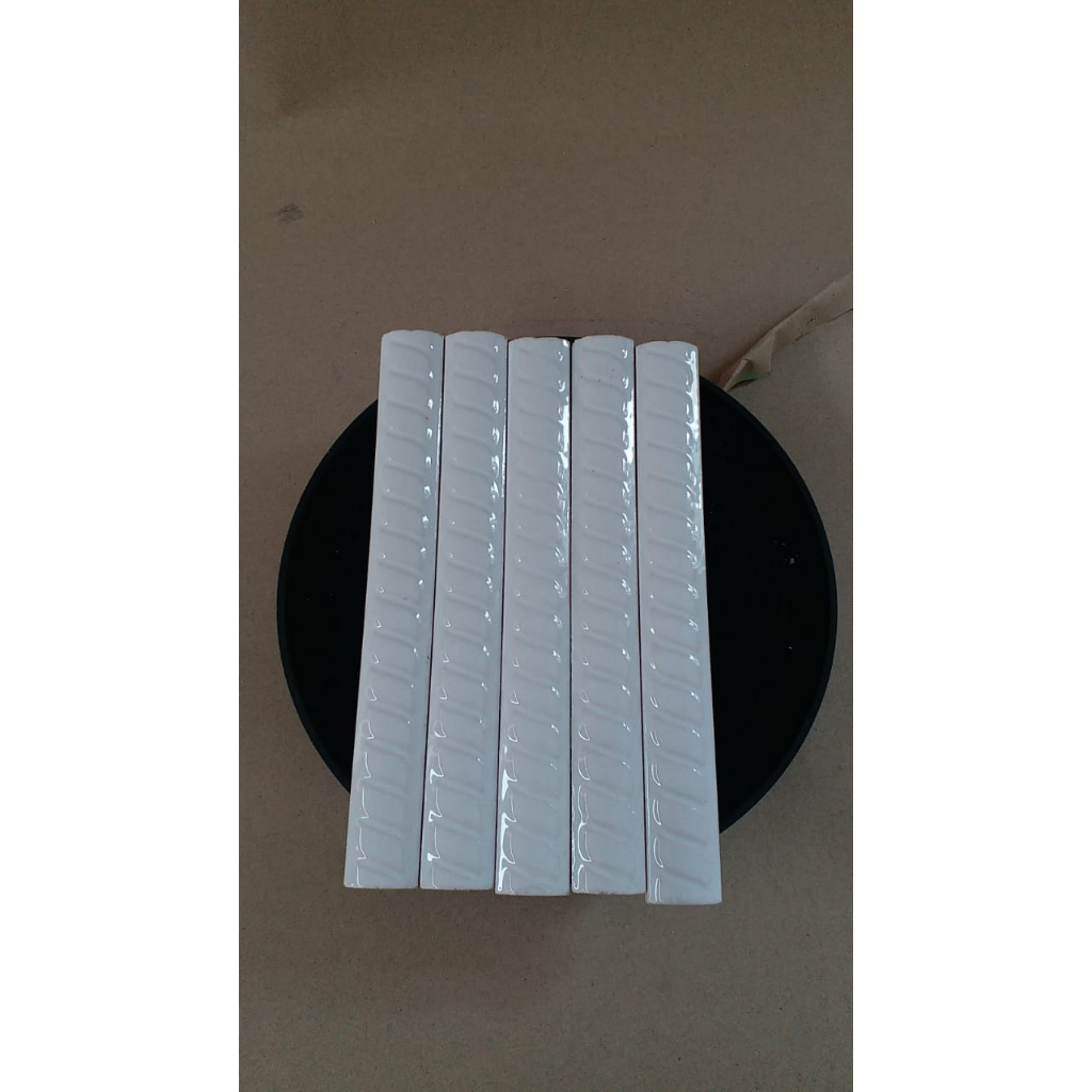 KERAMIK KUKU MACAN / KUKUMACAN PUTIH BERGARIS 20cm