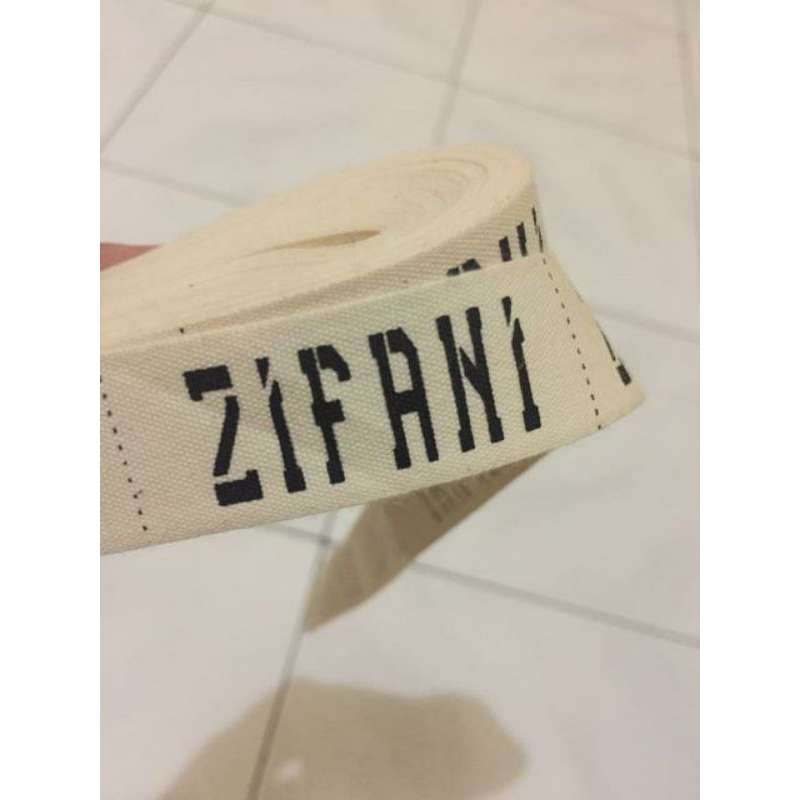 

Label Hijab / Label Baju / Label Woven Damask Subtitute