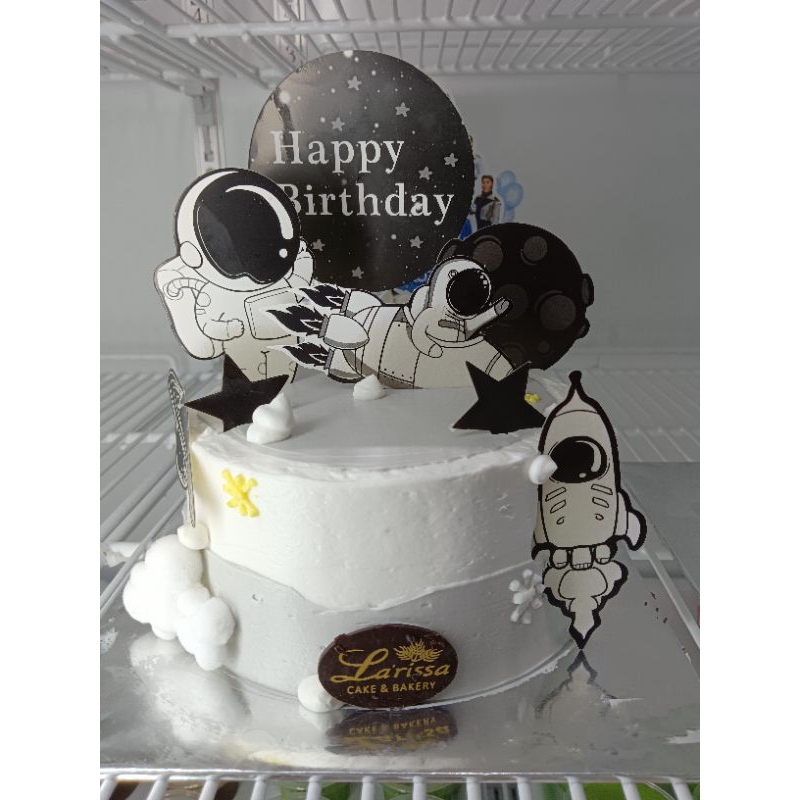 

Kue ulang tahun karakter astronot - birthday cake - cake ultah anak