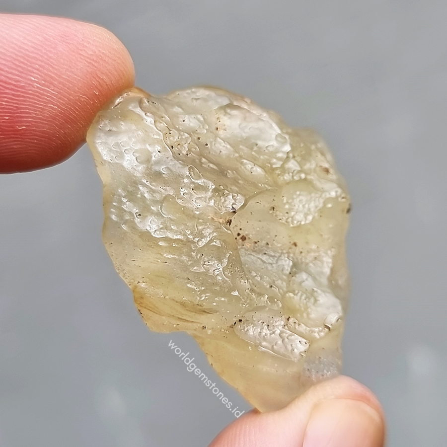 Natural Libyan Desert Glass - Libyan Gold Tektite - Egypt ( 2.64.3 )