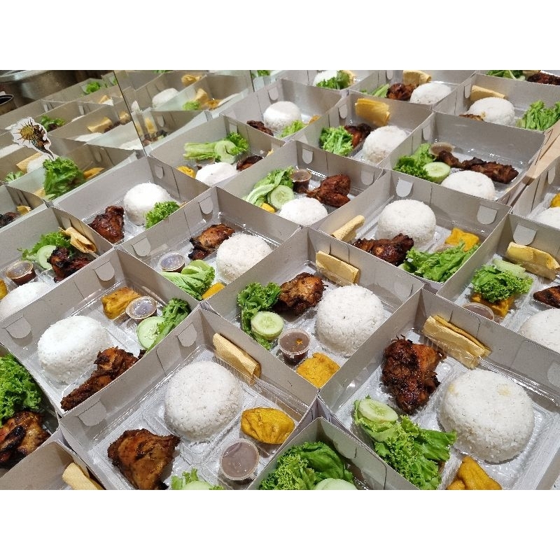 

Ayam bakar / Ayam goreng