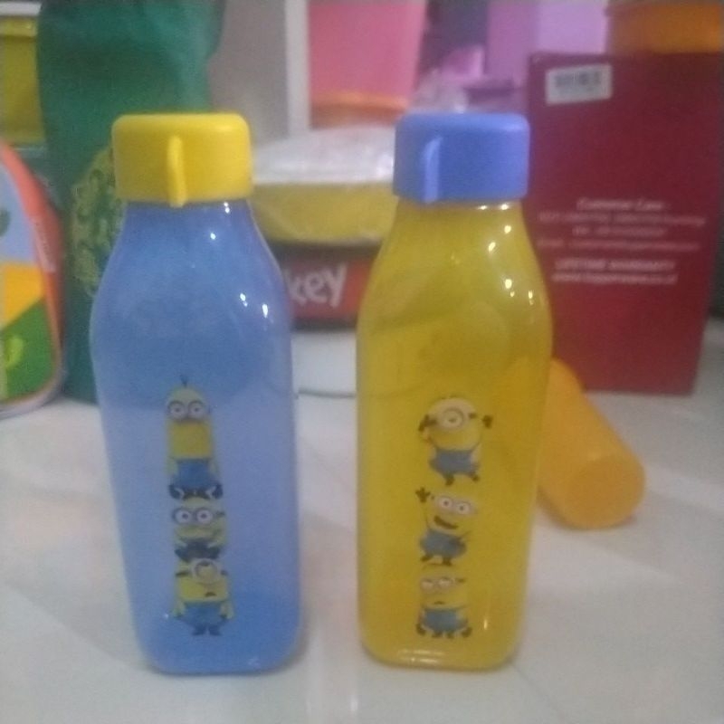 tupperware botol ulir minion