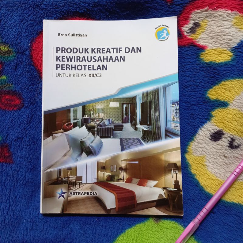 ORIGINAL BUKU PRODUK KREATIF DAN KEWIRAUSAHAAN PERHOTELAN KELAS 12 C3 SMK