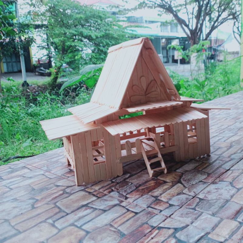 miniatur rumah adat riau selaso dari stik es krim