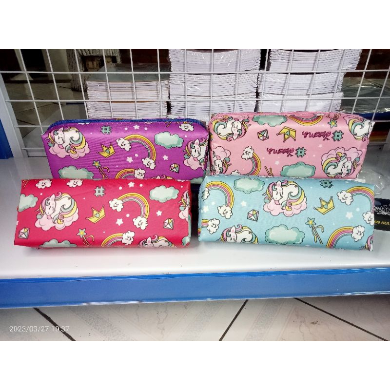 kotak pensil/ tempat pensil pelangi unicorn 202 warna random