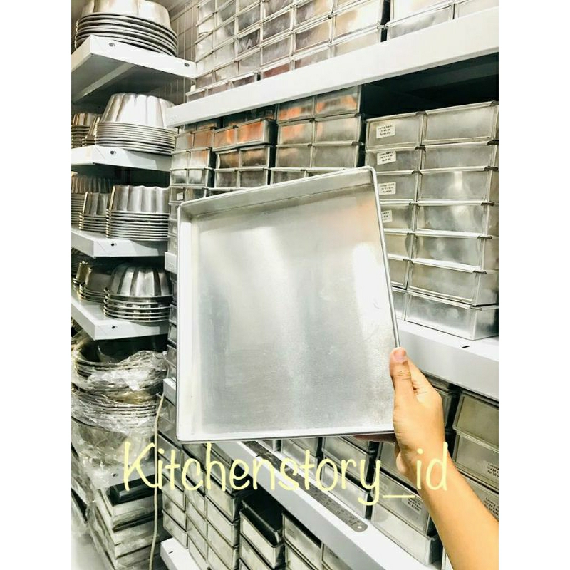 Loyang Persegi 28 x 24 x 3 Cm | Loyang Bolu Gulung Alumunium