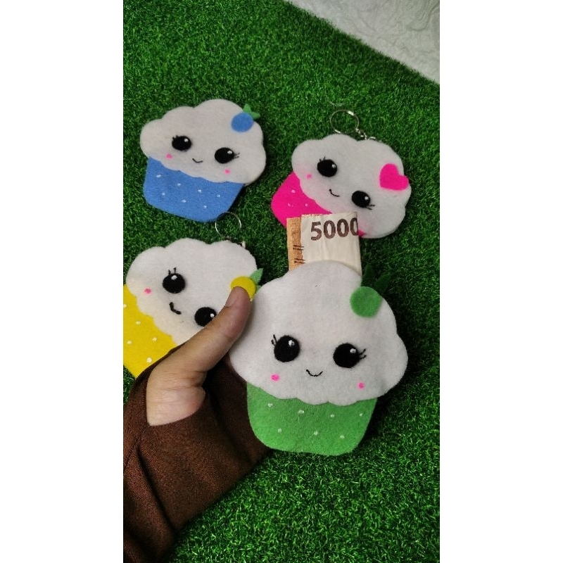 

AMPLOP LEBARAN FLANEL 2 in 1 populer 2023 Isi 12 pcs