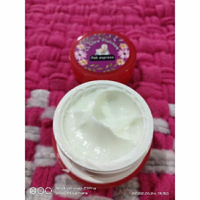 Night cream CL glow platinum, cream pemutih tanpa efek merah,  penghilang bekas jerawat
