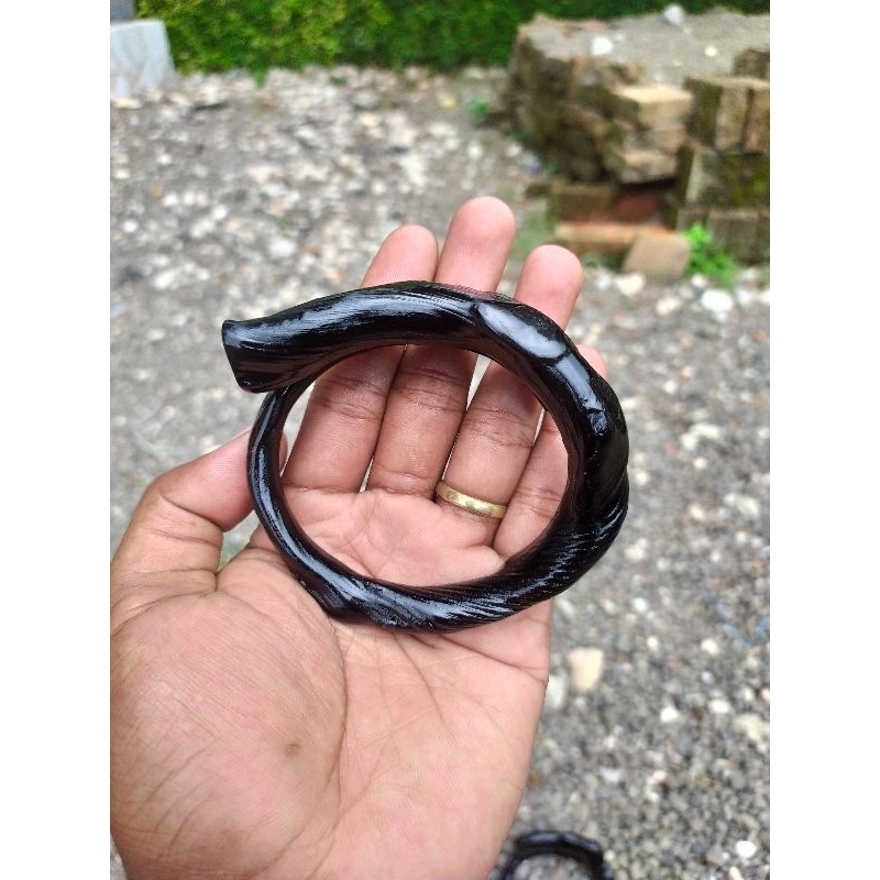 Gelang akar bahar hitam berserat