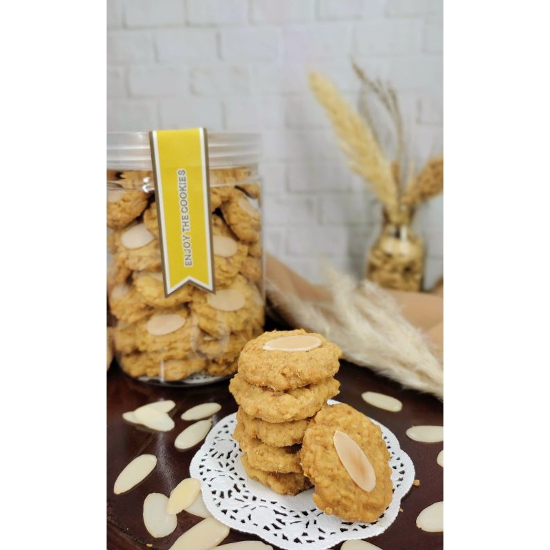 

kue kacang almond premium