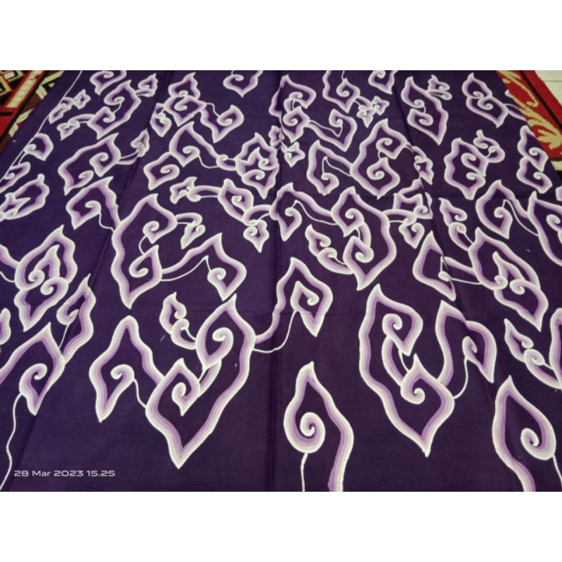 kain batik katun tulis Mega mendung khas Trusmi batik seni cirebon