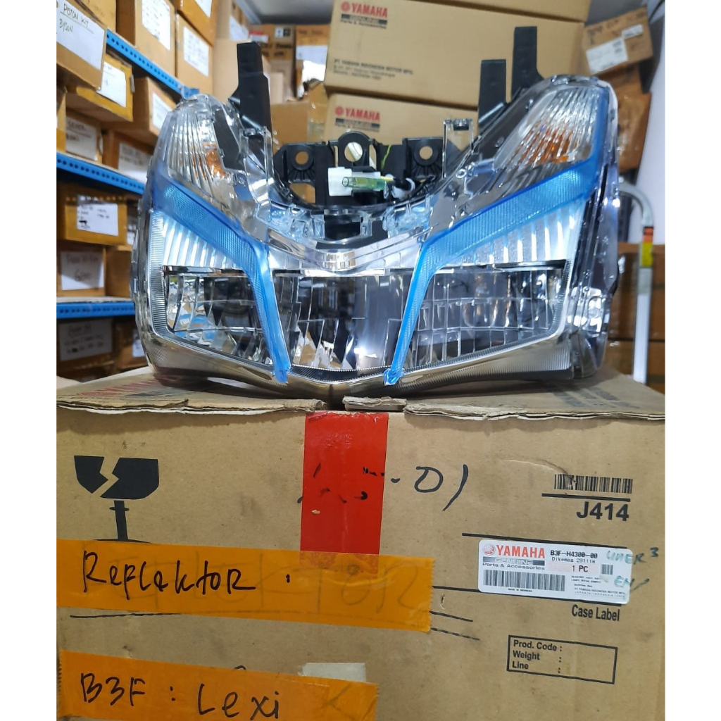 REFLEKTOR/LAMPU DEPAN  LEXI 125 ASLI YAMAHA B3F-H4300-00