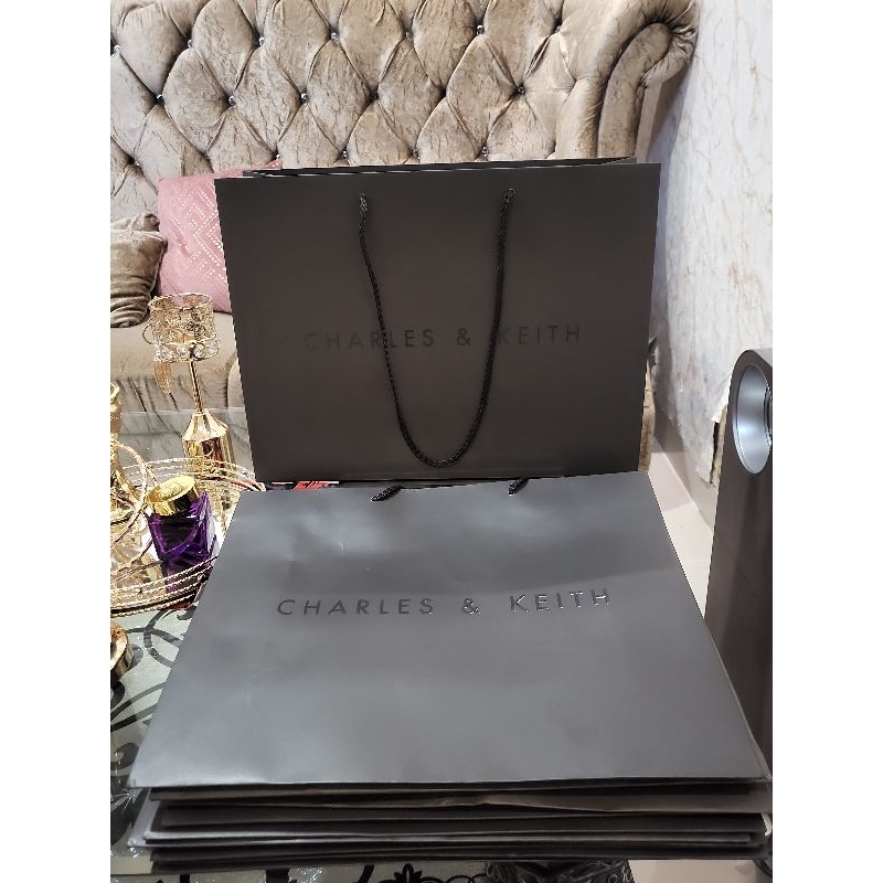 

Charles & Keith paperbag ori 1.000%