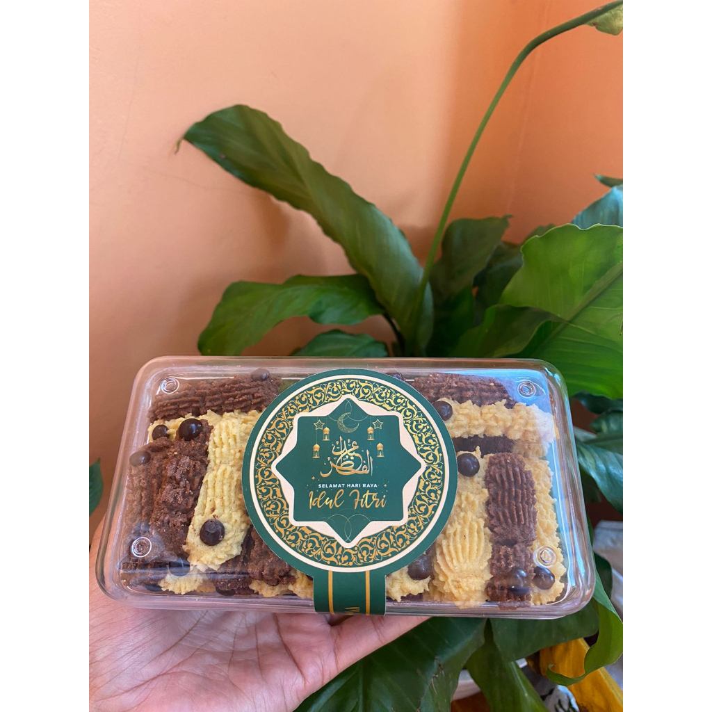 

KUE SEMPRIT CHOCO VANILLA KERANDJANGKOE 450 GRAM