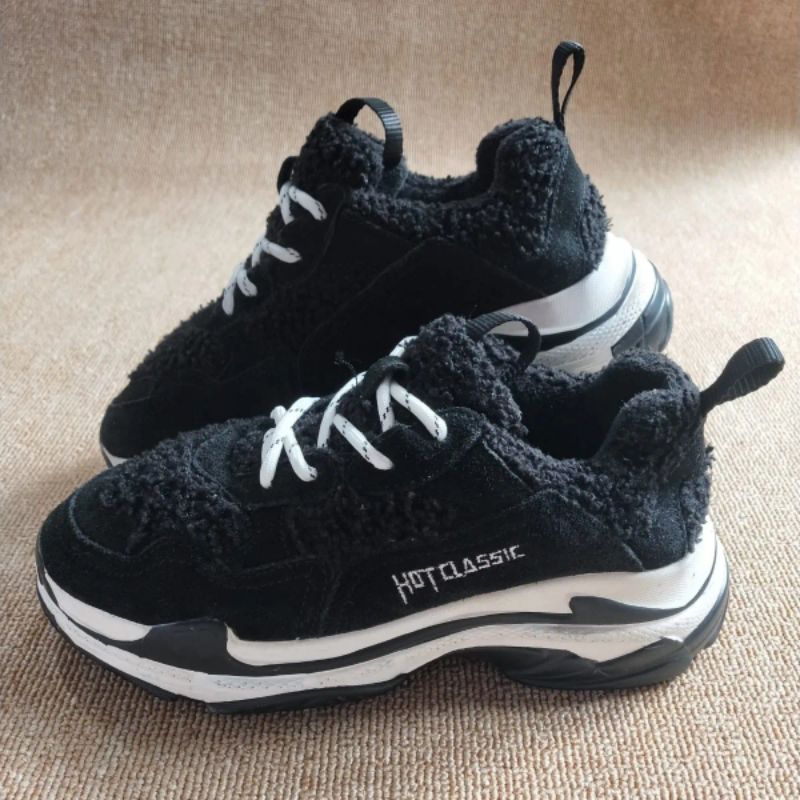 Sepatu Ala Balenciaga