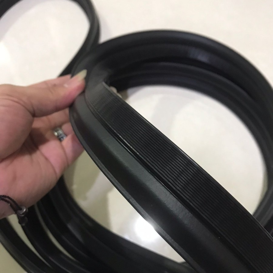 Luggage Silencer Rubber Ford Escape 2002-2006