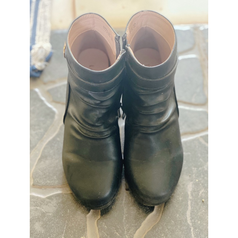 Sepatu Laviola BootsHeels size 37 Preloved