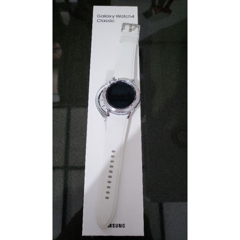 samsung Galaxy watch 4 classic preloved