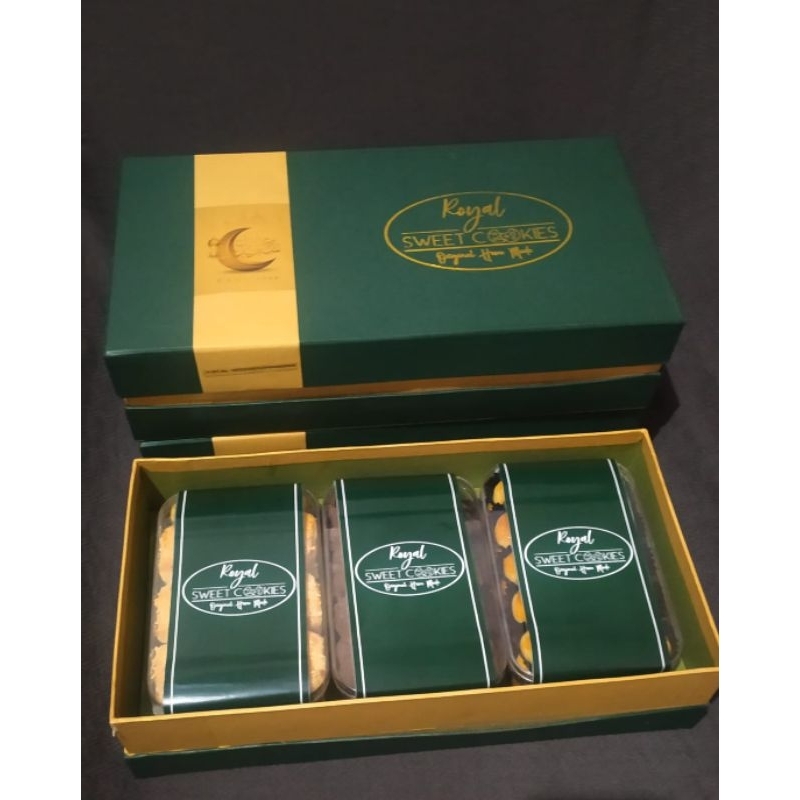 

Paket Parcel Kue Kering Lebaran Royal Sweet Cookies