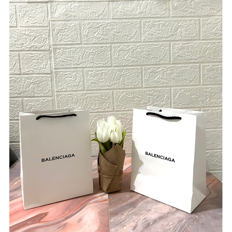 Paper Bag Balenciaga Small Muat Box Parfume Paper Bag Pembungkus Kado