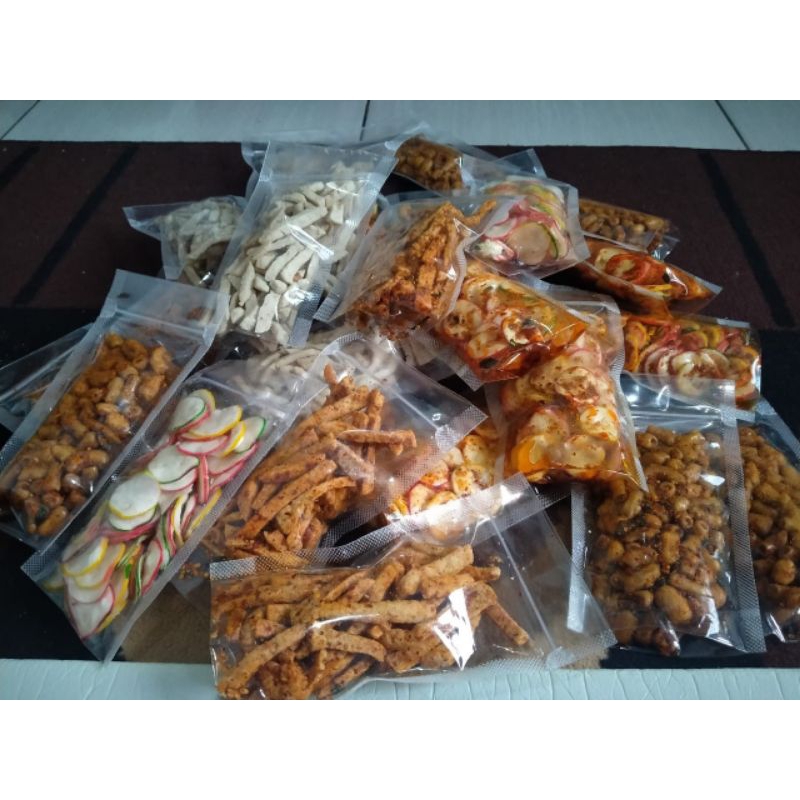 

BASRENG,SEBLAK KERING,MAKARONI CIKRUH,ADA RASA YANG PEDAS DAN ORIGINAL