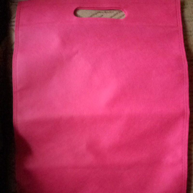 

tas spundbond/goody bag ukuran 25 x 35