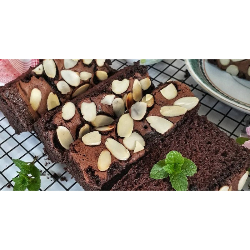

Chocolate Almond Brownies
