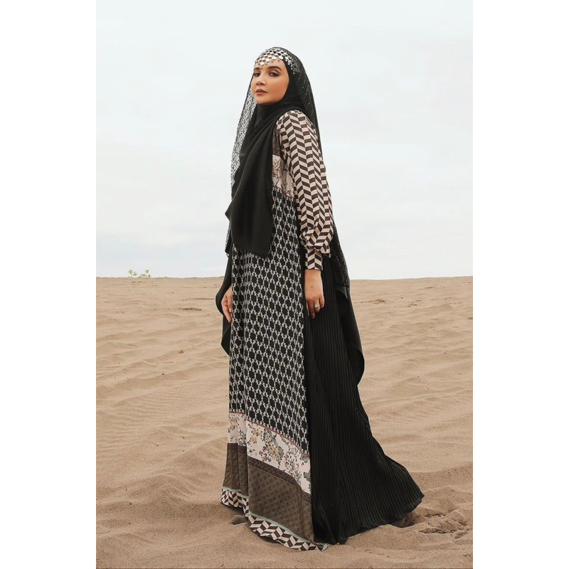 Layla dress black zaskia sungkar