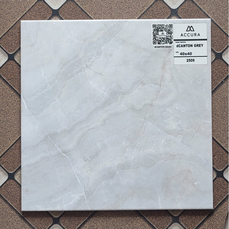 Keramik Accura 40x40 Licin