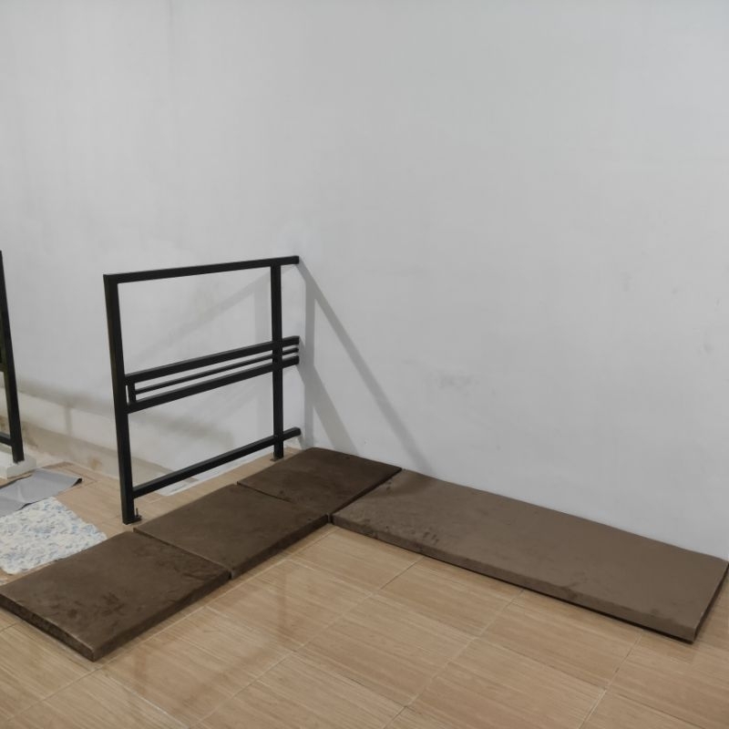 Alas Duduk Kursi Kayu / Bantal Kursi Duduk 1 SET ( Bludru )