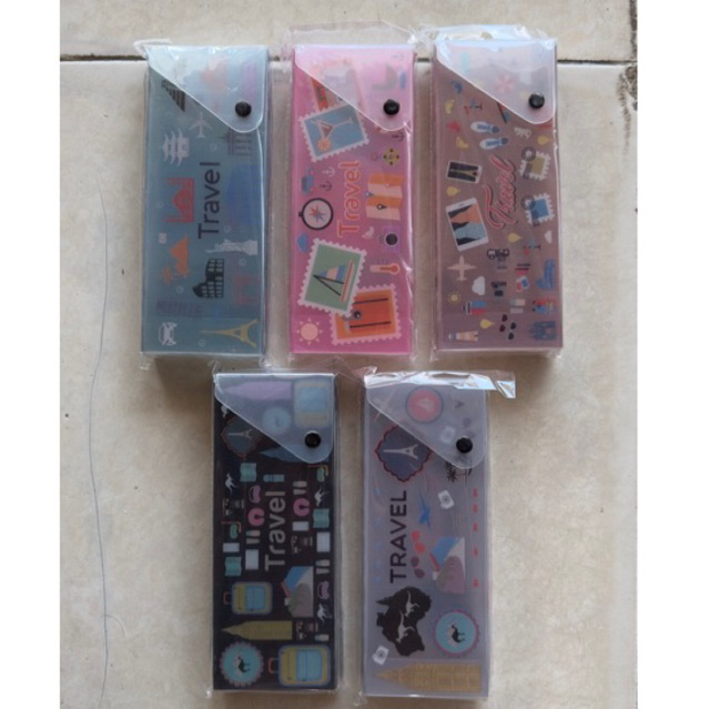 

Pencil Case Kancing seri Travel / Kotak Tempat Pensil Joyko PC-0719TV-33A Gambar Lucu Fancy Travel