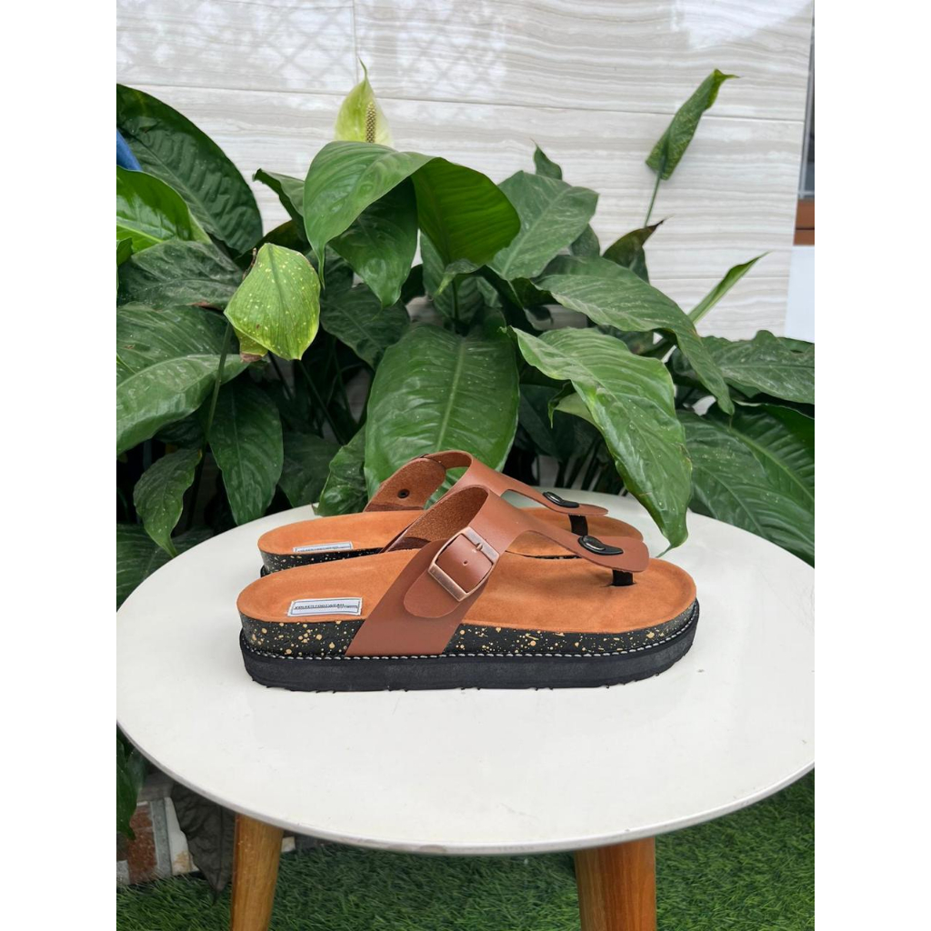 Sandal kasual pria/wanita volkerfootwear shaka coklat muda