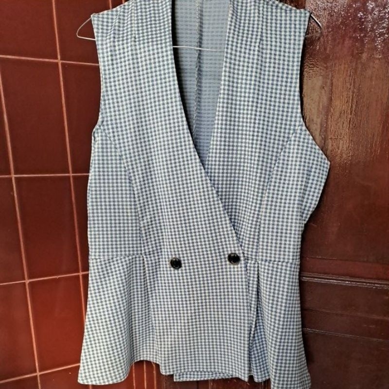 PRELOVED OUTER KAOS// OUTER ROMPI // OUTER CANTIK