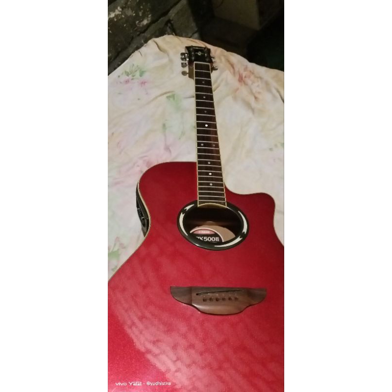 gitar akistik yamaha apx original.