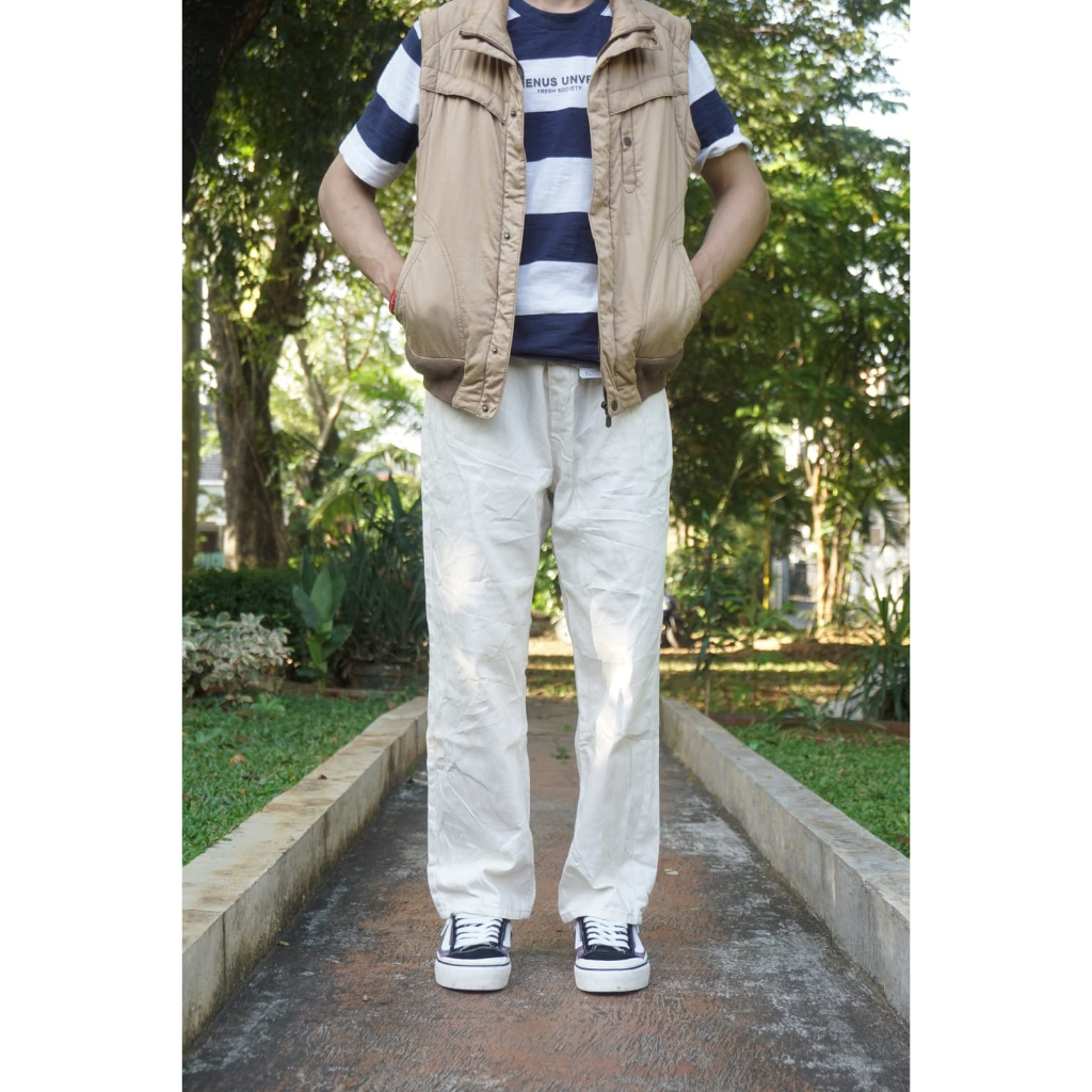 Celana jeans broken white cinema club / celana panjang pria