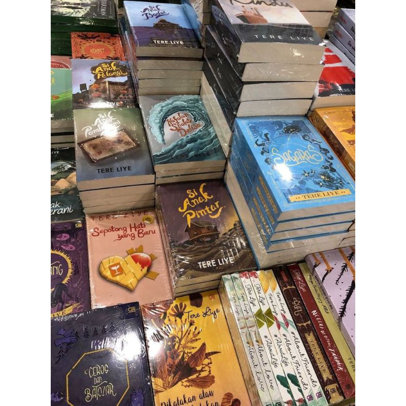 Buku novel orbral bebas pilih / Wattpad / Buku bacaan Remaja