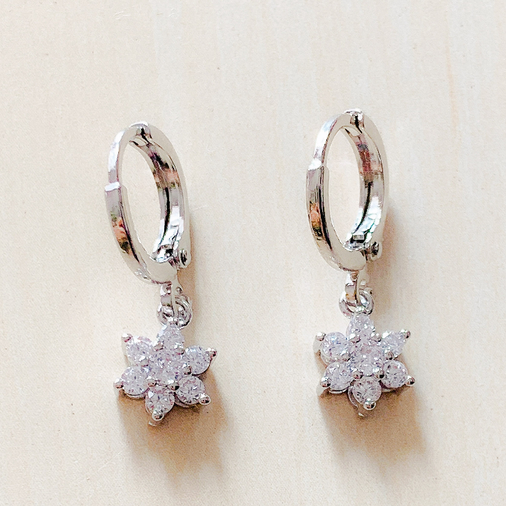 Anting Wanita Bintang Enam Zirconia Silver