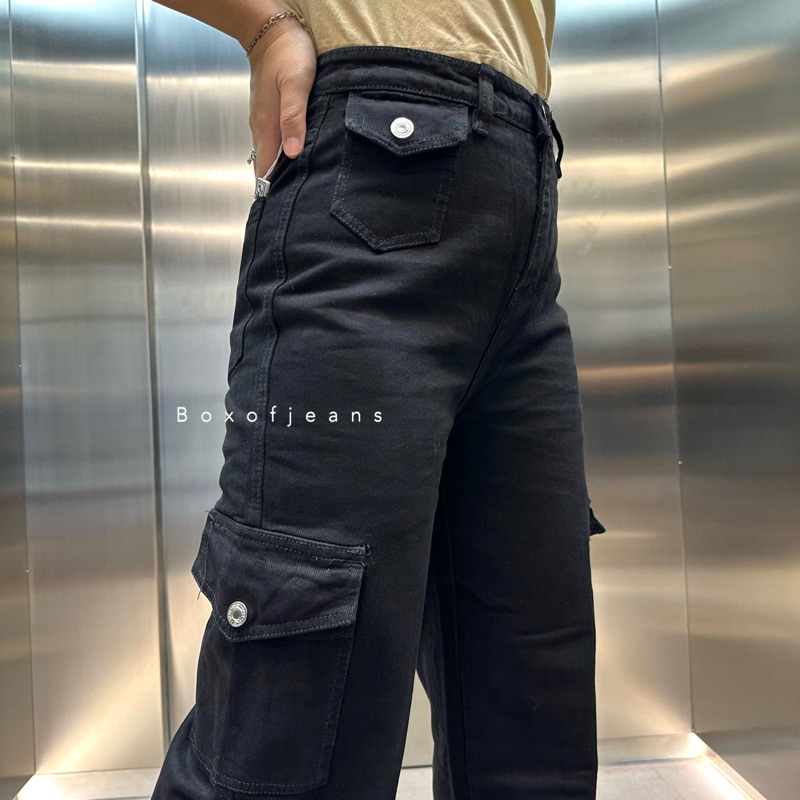 Boxofjeans - KIA Cargo HW Loose Jeans - BLACK