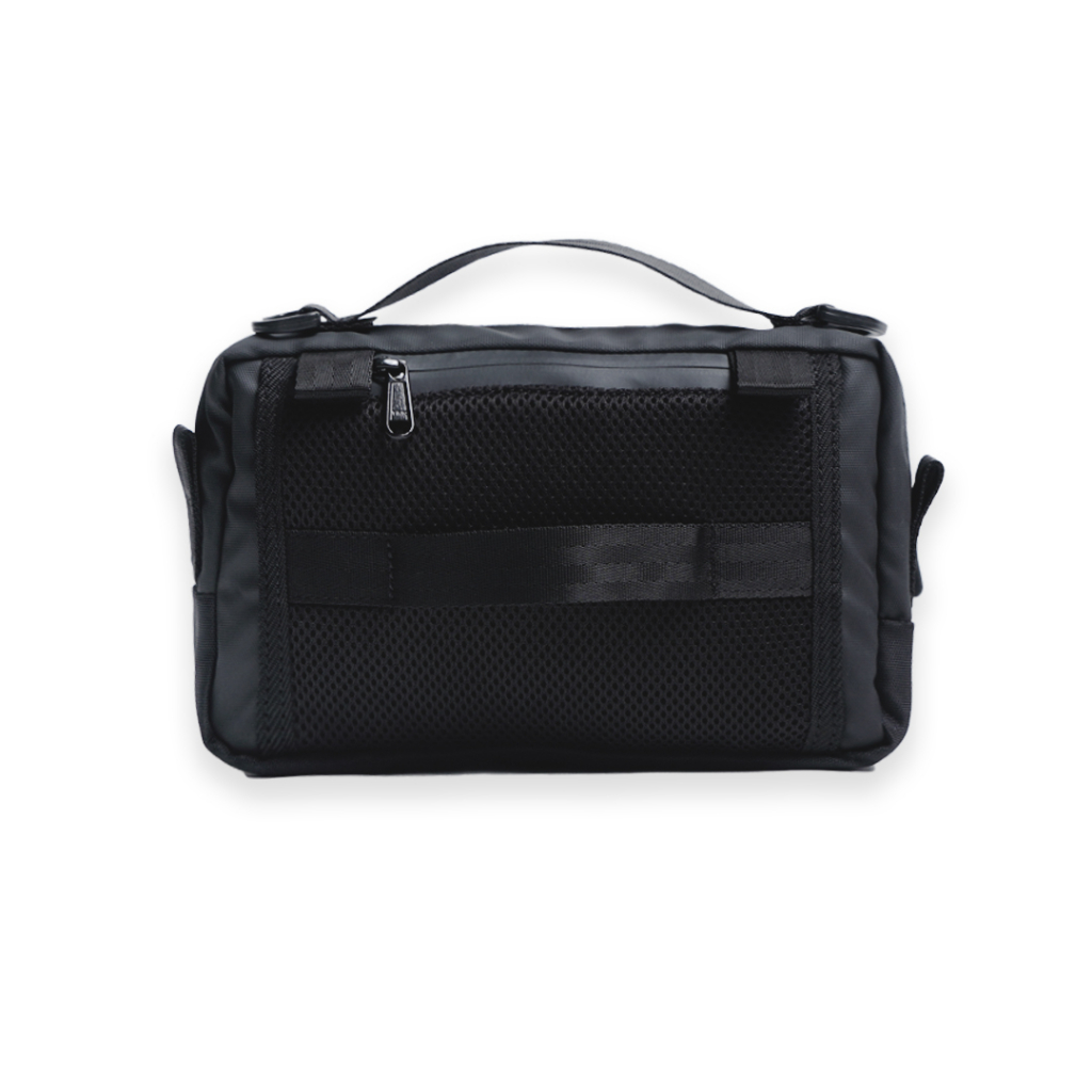 Harmits Project ALTER Clutch Pria Warna Hitam Multifungsi (Hand bag + Sling bag + Hanging bag) Bahan Bimo Nilon Waterproof