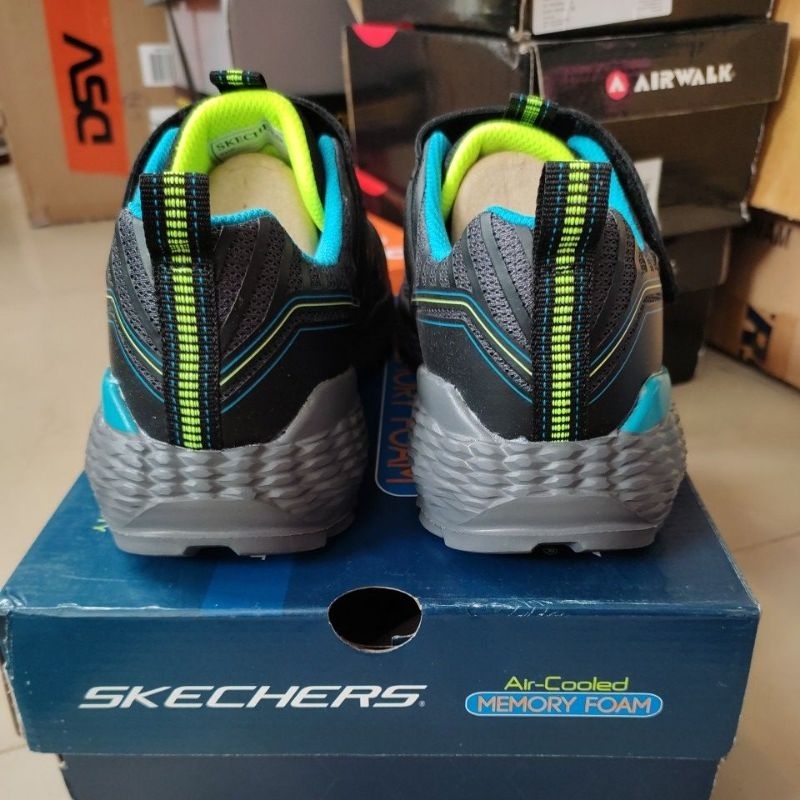 Sepatu Skechers Troniko 403687L