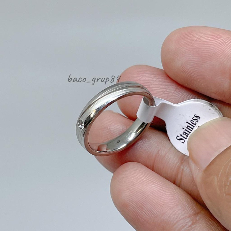 Cincin Titanium Mata Satu alu Miring C22 Awet lama Tidak Karatan Cincin Tunangan Cincin Kawin