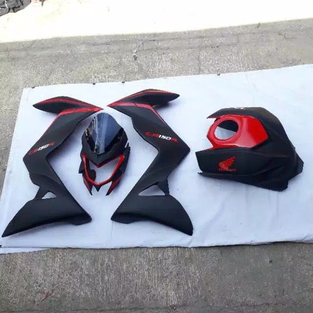 FAIRING NEW CB150R, TOPENG NEW CB150R COVER TANGKI NEW CB150R STREETFIRE HALF FAIRING NEW CB150R STR