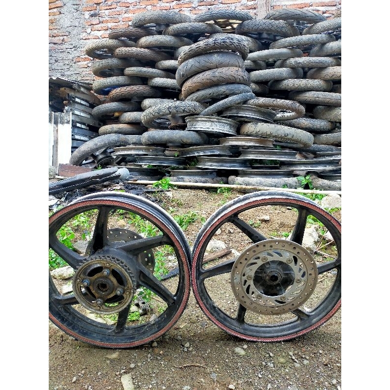 pelek resing pelek jari* lepasan original Megapro mono .